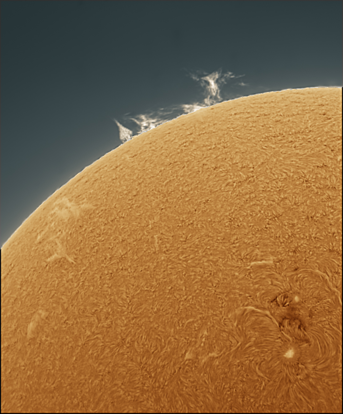 Proms on E limb 3/07/22